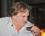 Жерар Депардье выпивает 14 бутылок вина в день