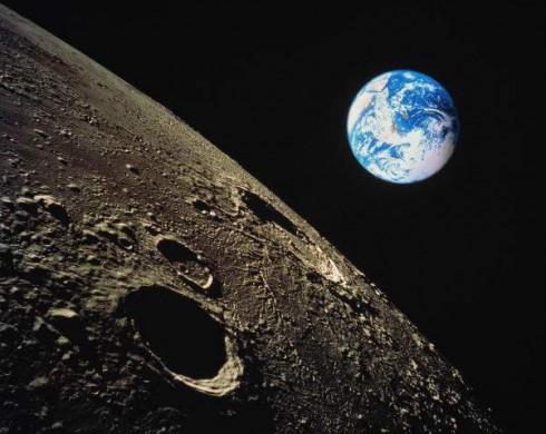 Дню космонавтики посвящается: интересные факты и загадки Луны.