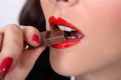 Ученые объяснили любовь к шоколаду