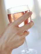 Ежедневное употребление спиртного плохо заканчивается для женщин