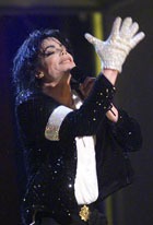 Умерший Майкл Джексон дороже любой живой звезды