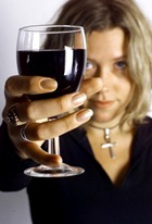 От кариеса защитит вино