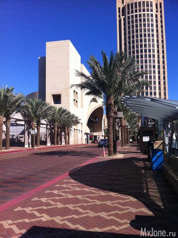 ���-�������