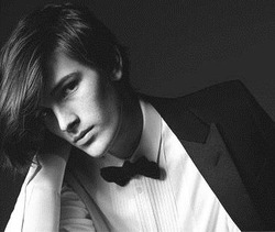 ��� ����� �������� � �������� ������, ���� �������� Saint Laurent