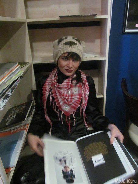 ����������