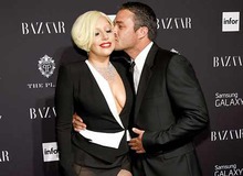 Тейлор Кинни с невестой Леди Гагой фото