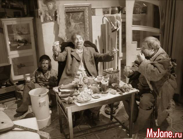 �������