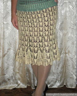   .   .Knitted skirt with crochet hook.Author Elena Bass.