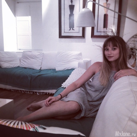 �������