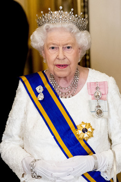 Слуга английской королевы сознался в кражах вещей из дворца