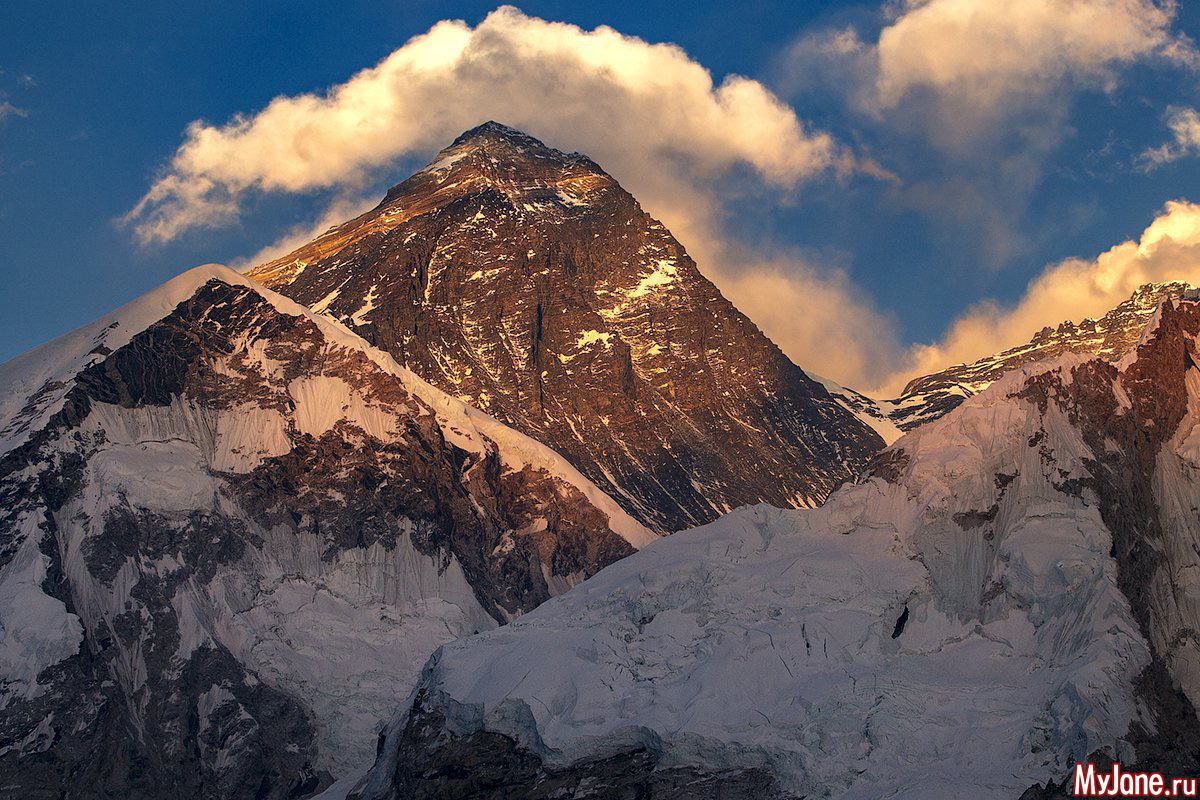 Более высокая гора. Гималаи Эверест Джомолунгма. Гора Эверест (Джомолунгма). Гималаи. Вершины: гора Джомолунгма (Эверест),. «Сагарматха» = Эверест = Джомолунгма).
