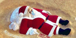 На одном из пляжей Индии появился гигантский Санта-Клаус из песка