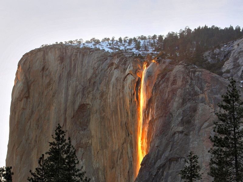   Почему водопад Хорстейл называют огненным?